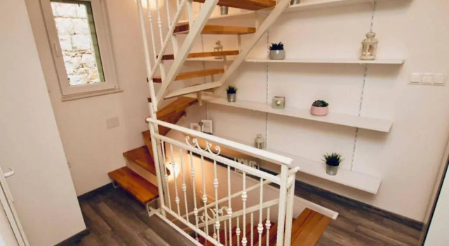 Апартаменты Dalmatian White Shell Apartment