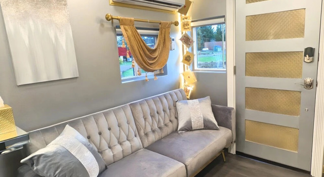Двухместная студия Royal Olympic Railway Inn