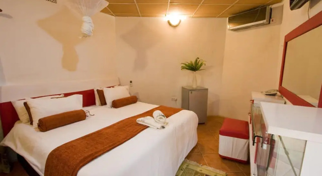 Maria Adams Lodge, Book Vacation Home Hotels in Lusaka with Parking, Parking