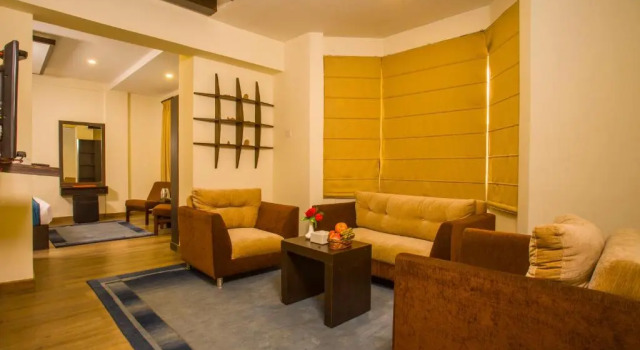 Люкс Gaju Suite Hotel