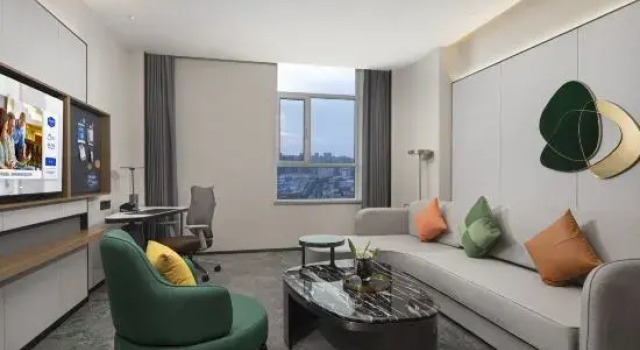 Люкс Business Hilton Garden Inn Changji