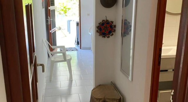 Bas de villa Courbaril, Rezerwuj Willa Hotele w Basse-Terre z parkingiem, Parking