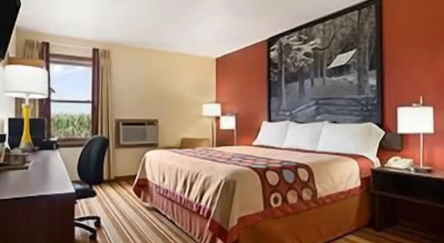 Номер Standard Super 8 by Wyndham Mattoon