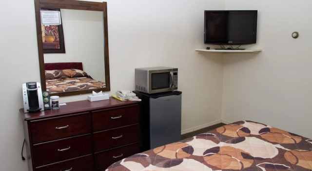 Wheel Inn Motel, Prenota Motel Hotel economici a Saskatchewan