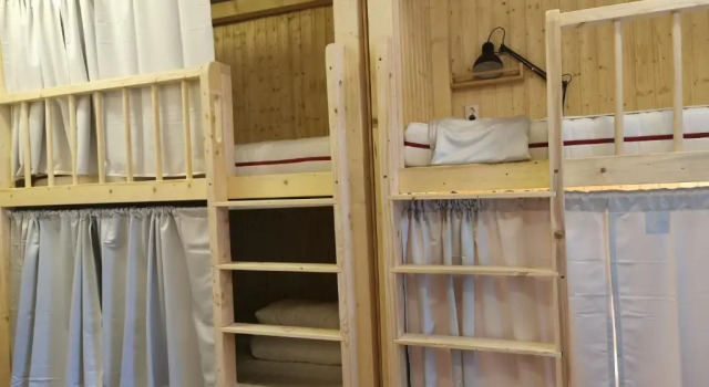 Кровать в общем номере 7brunnen Hostel Beds & Rooms