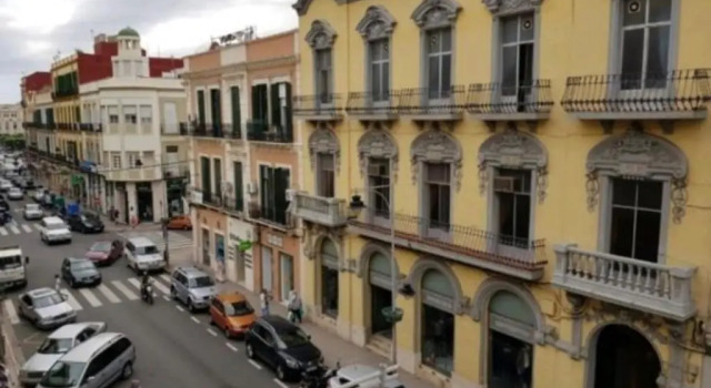 Piso Céntrico de 3 habitaciones, Rezerwuj Hotel Melilla Hiszpania