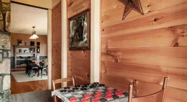 Bear View Chalet with hot tub and near Ober, Забронировать Шале Отели Гатлинберг с бассейном, Бассейн