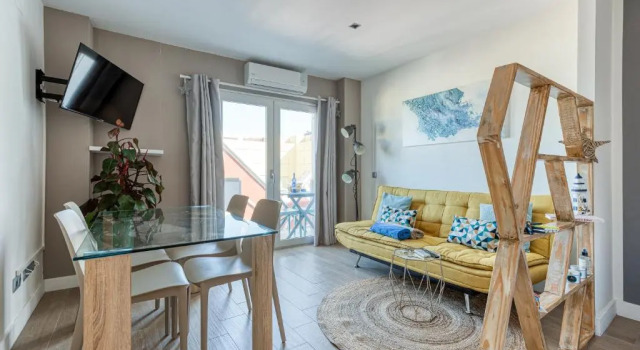 Casita Sunwaves- El 19 De Padre Cueto, Las Canteras, Забронировать Отель Отели Лас-Пальмас-де-Гран-Канария с парковкой, рядом с Музей науки и техники, Парковка