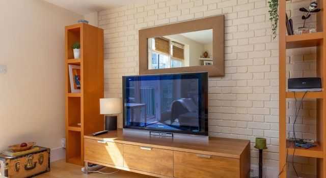 2 Bedroom Flat in Central Location, Shoreditch, Забронировать Отель Отели Лондона 3 звезды, рядом с St. Leonard Church, 3*