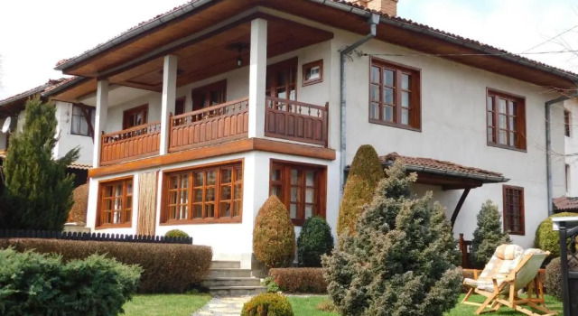 Коттедж Family Vacation Home Topolnitza