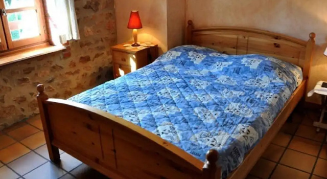 La Maison Blanche Des Acacias, Rezervovat Hotel Maringes Monts et Coteaux du Lyonnais