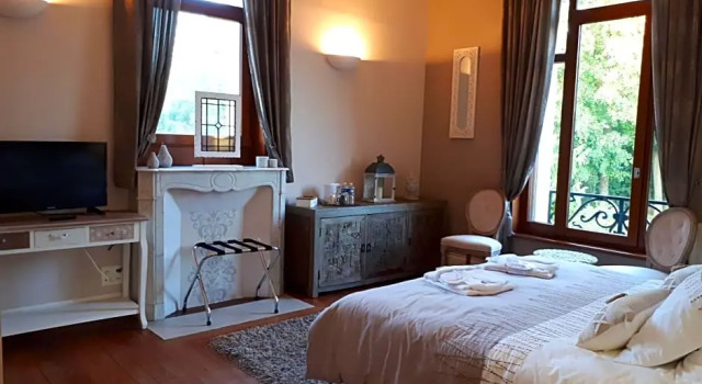 Le Manoir de la mantille, Rezerwuj Hotel Caudry Pikardia
