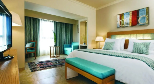 Двухместный номер Deluxe с видом на горы Movenpick Waterpark Resort & Spa Soma Bay