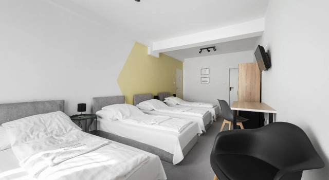 Четырёхместный номер Standard Chesscom Hotel