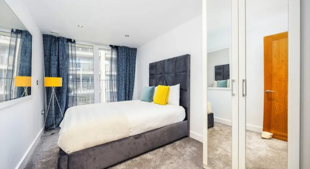 Koks Mews 2 Bed 2 Bath Apartment - ExCeL, Varaa Huoneisto Hotellit Suur-Lontoo pysäköinnillä, Pysäköinti