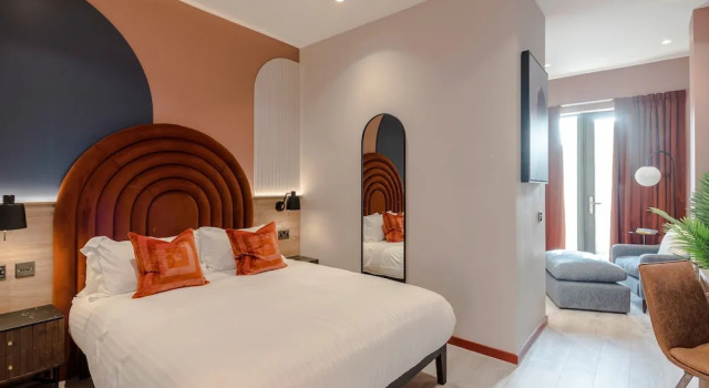 Апартаменты с балконом Your Apartment I Milton Keynes