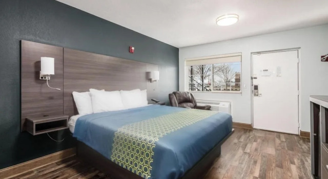 Люкс Deluxe Grove City Travel Inn South Columbus