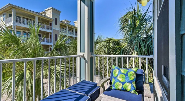 Апартаменты с 3 комнатами с балконом Gulf View + Beach Access: Galveston Resort Condo!