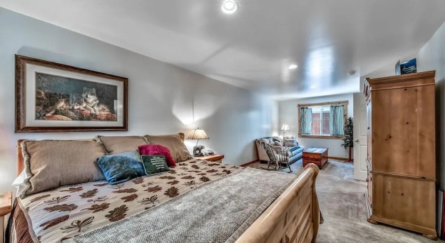 2716HM Hank Monk - 2 Br Chalet