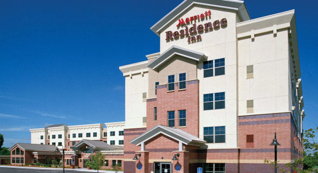 Residence Inn Minneapolis Plymouth, Забронировать Отель Плимут Twin Cities, рядом с Plymouth Playhouse