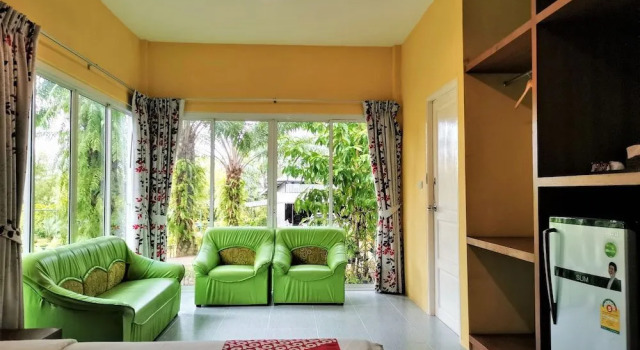 OYO 573 Proundpat Resort, Забронировать Курортный отель Отели Южного Таиланда с парковкой, Парковка