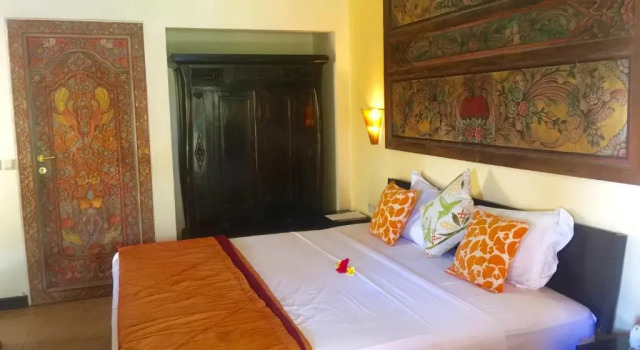 Коттедж Life in Amed Beach Hotel