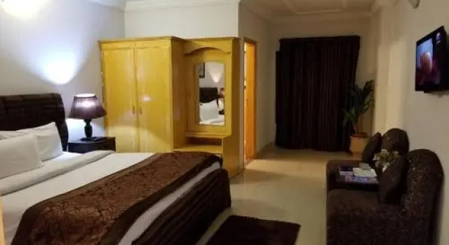 Days Inn, Rezerwuj Hotel Hotele w Punjab Region z parkingiem, Parking