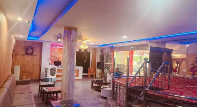 Hotel Rekha International, Rezervovat Hotel Rádžgir Bihar