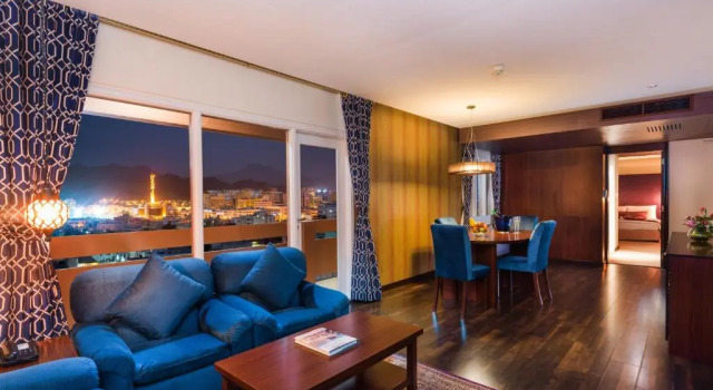 Suite Al Falaj Hotel