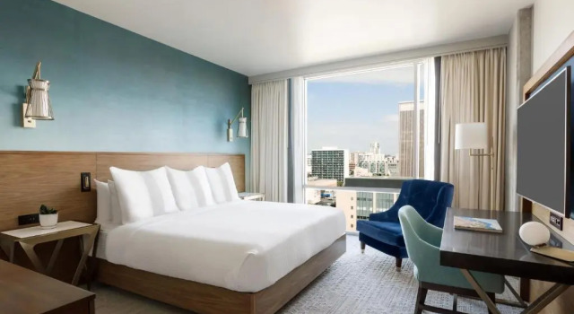 Двухместный номер с видом на город Carte Hotel San Diego Downtown, Curio Collection By Hilton