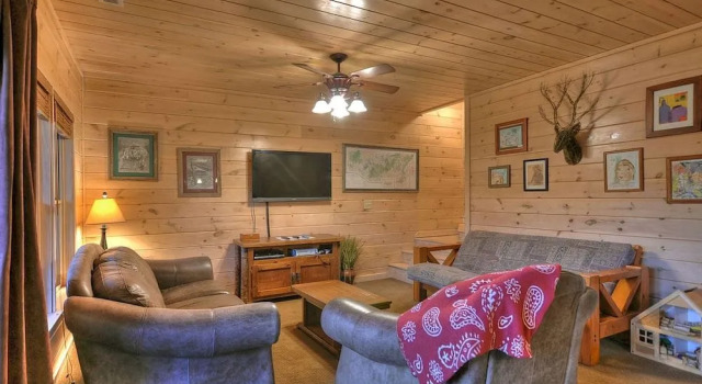 Aska Adventure Lodge by Escape to Blue Ridge
