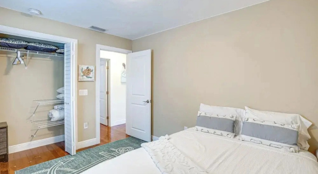 Коттедж с 2 комнатами Bright Sarasota Bungalow - 5 Mi to Siesta Beach!
