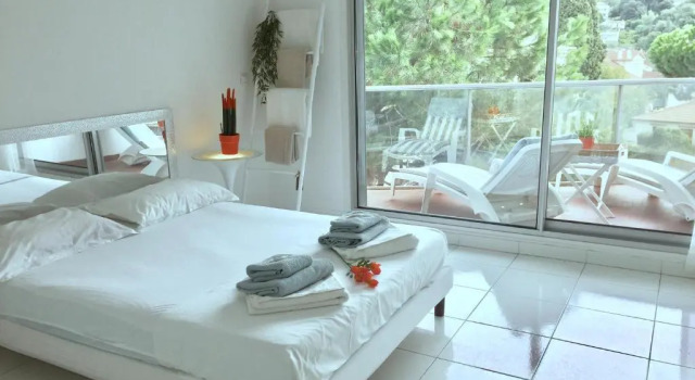 Апартаменты с балконом Appartements Cannes