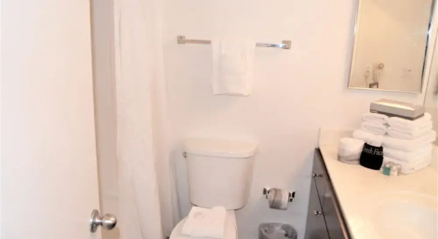 Апартаменты 146 Fully Furnished 1BR Suite-Pet Friendly! by RedAwning