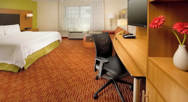 Двухместная студия TownePlace Suites by Marriott Eagle Pass