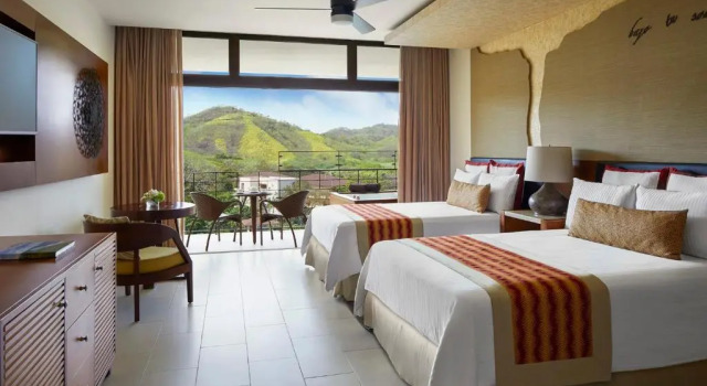 Полулюкс Preferred Club Swim Out Tropical View JW Marriott Costa Elena Resort & Spa, All-Inclusive