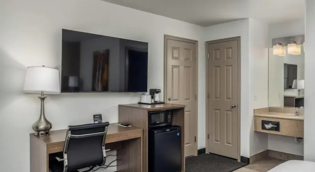 Номер Business St. George Inn and Suites