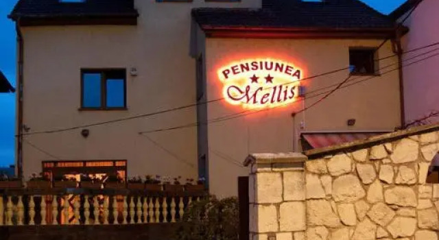 Pension Mellis Cluj Napoca, Varaa Hotelli Cluj-Napoca 