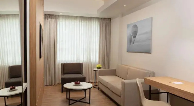 Двухместный люкс Park Inn By Radisson Clark