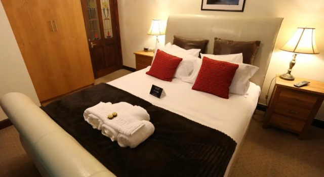 Double Courtyard Suite Woodlands
