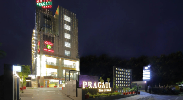 Hotel Pragati The Grand, Boek Hotel Hotels in Gujarat met ontbijt, Ontbijt
