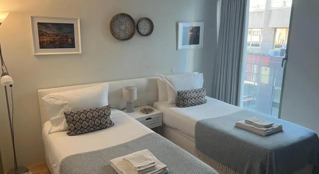 Апартаменты с балконом Cativo Flat - Lovely 2 Bedroom Duplex In Porto