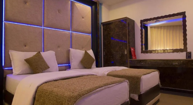 OYO Premium Devka Beach Garden 2, Book Hotel Hoteller i Daman med morgenmad, Morgenmad