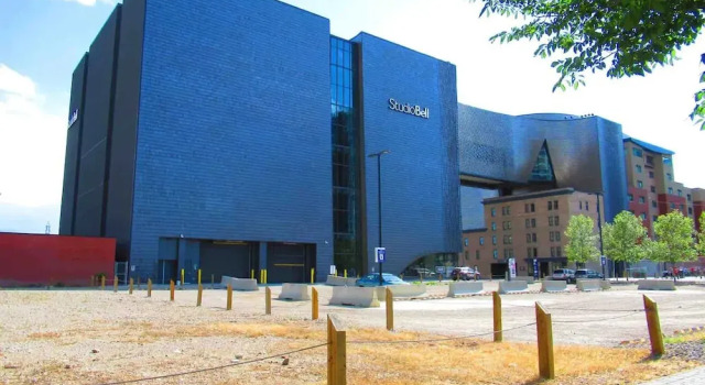 Trendy Dt Condo - 17th Ave+parking, Pets, Забронировать Апартаменты/квартира Отели Калгари с парковкой, рядом с Erlton - Stampede C Train, Парковка
