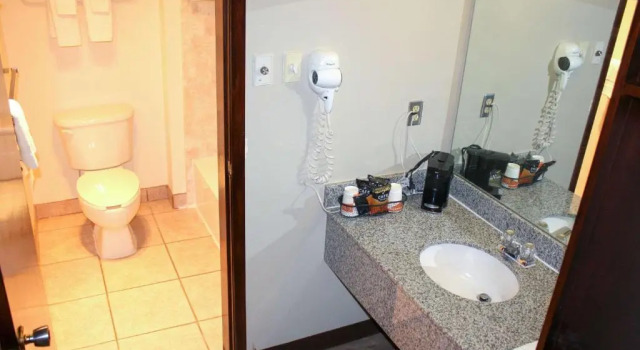 Четырёхместный номер Deluxe Econo Lodge Salina Scenic Route 89 & I-70
