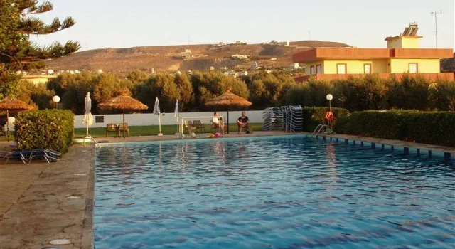 Kamari Hotel