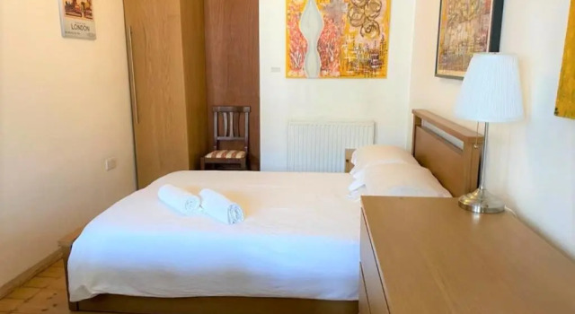 Studio Flat Without Kitchen at Kentish Town, Varaa Huoneisto Asunnot kohteessa Merseyside, Huoneisto