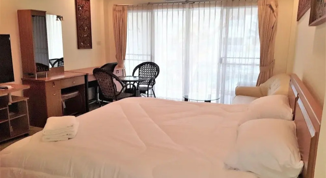 Baan Suan Lalana Large Studio