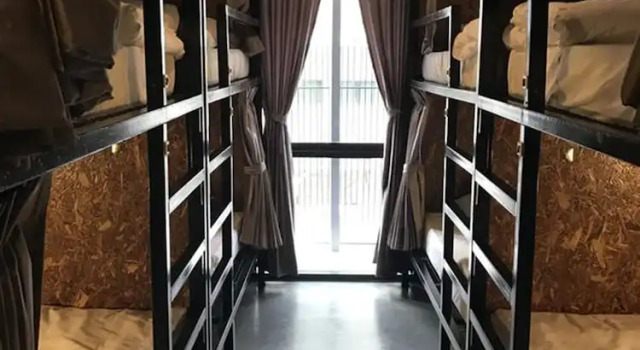 Кровать в общем номере Pho Hostel