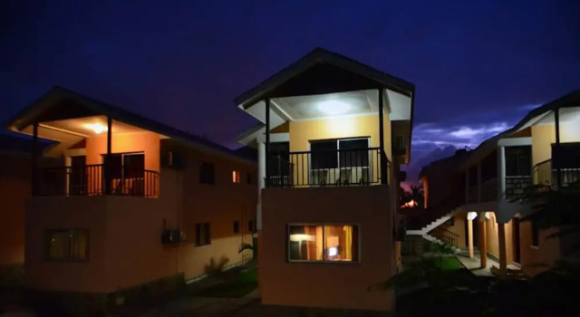 Perfect Place to Stay Wail you are in Mombasa, Reserva ahora Apartamento Hoteles en Coast Region con aparcamiento, Aparcamiento